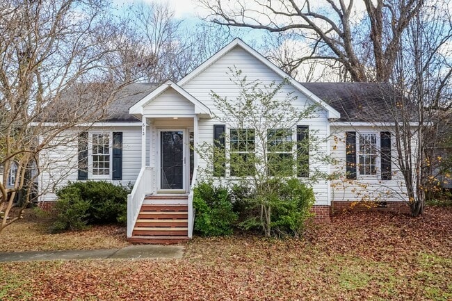 Building Photo - Great Corner Lot Home in Downtown Clayton