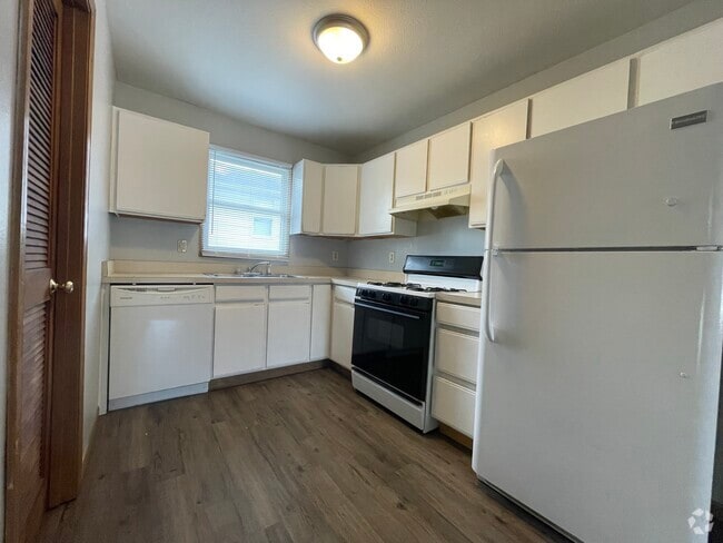 Building Photo - 302 Stone Creek Dr Unit D Rental