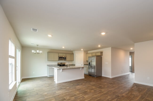 906 Citation St