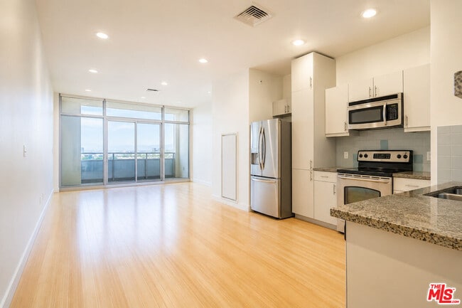 Photo - 3810 Wilshire Blvd Unit 2003