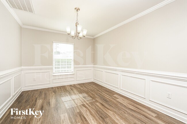 Photo - 310 Sawyer Ln