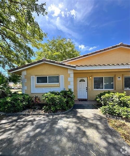Building Photo - 3890 NW 110th Ave Unit A Rental