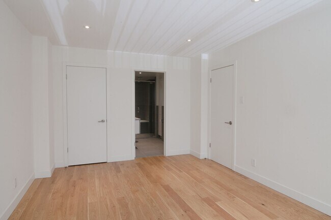 Photo - 3468 Rue Drummond Unit 106