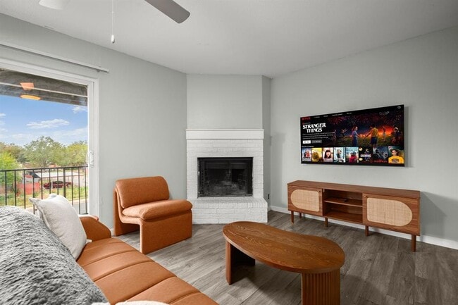 Photo - 6812 S Congress Ave Unidad 110