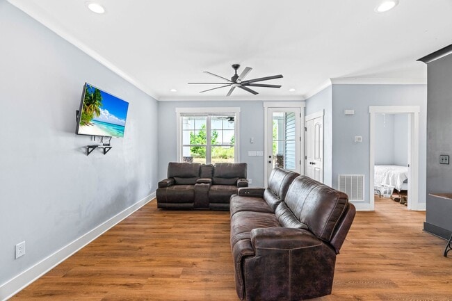 Photo - 3 Bedroom, 2 Bath Home on 6 Private Acres – $1,950/Month