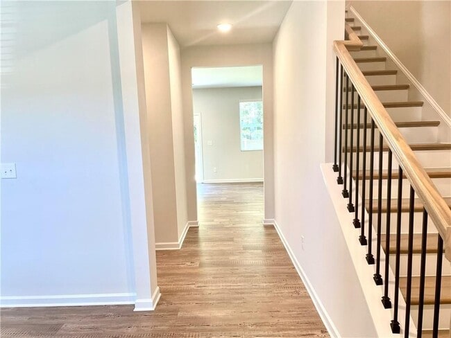 Photo - 667 Summerwood Ln