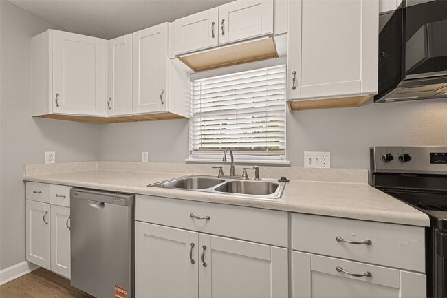 Photo - 6615 Kernel St