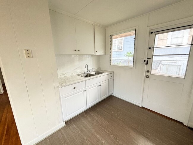 Photo - 849 3rd St. 2 Bed 1 Bath $1,700 - Rent Ready! Unit 857B 3rd St