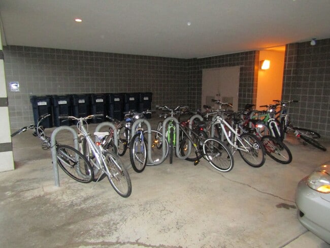 Photo - Fairmount East II - 2 Bed 2 Bath Corner Ap... Unit 119