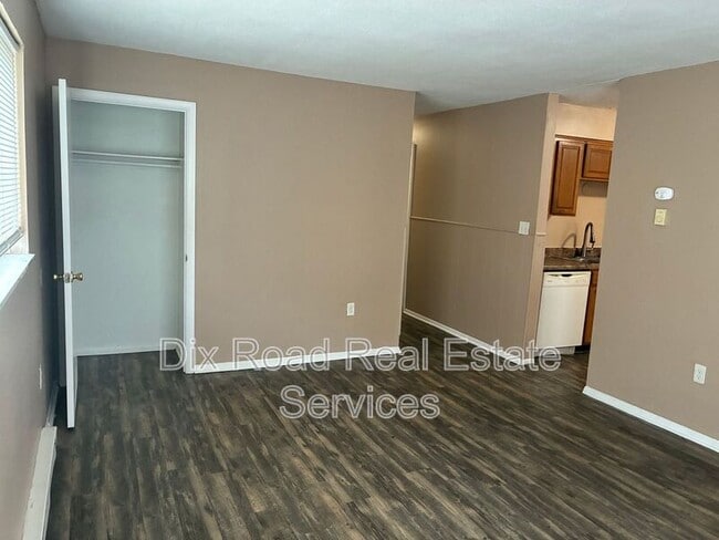 Photo - 2609 Fairport Ave