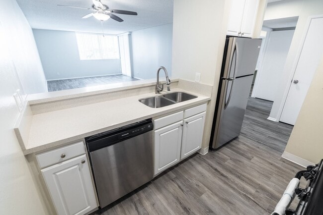 Photo - 4200 S Harbor Blvd Apartments