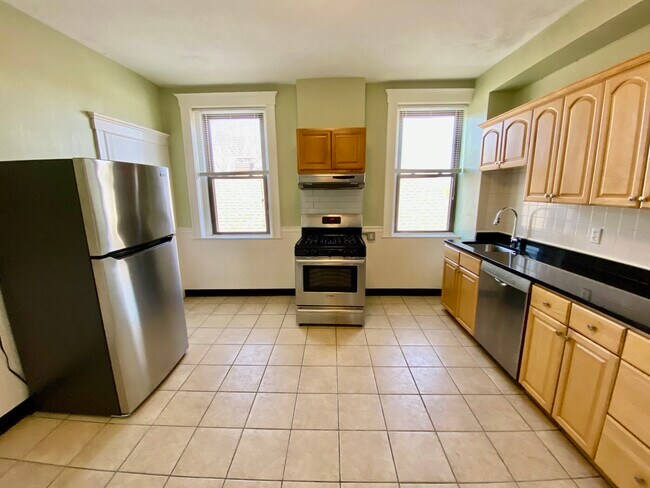 Photo - 979 Chestnut St Unit 1