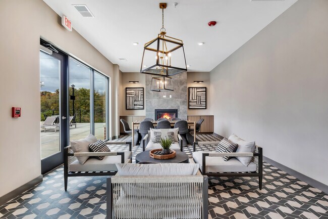 Photo - 8935 Willow Glen Dr