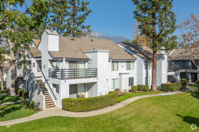 Building Photo - Lomita Court Rental