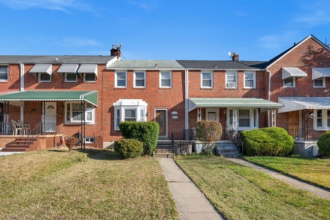 Photo - Charming 4-bedroom, 2-bath