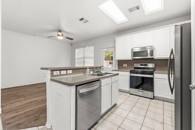 Photo - 149 Summerhaze Cir
