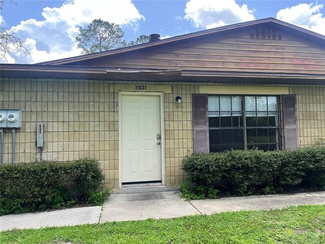 Building Photo - 2521 NW 57th Pl Rental