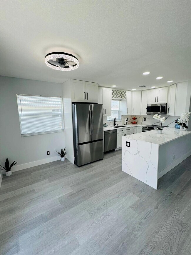 Photo - 364 Flanders Dr Unit 364