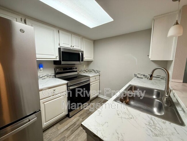 Photo - 7665 Jana Ln S