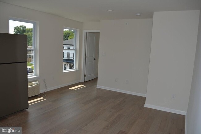 Photo - 7631 Ridge Ave