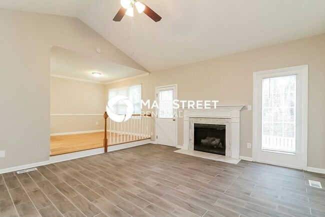 Photo - 3 Bedroom Pet-Friendly Home in CLAYTON, NC with Main Street Renewal
