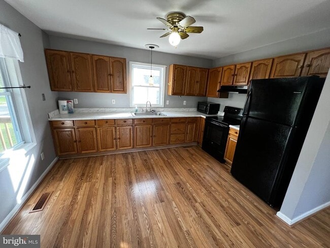 Photo - 8480 Ashby Ave