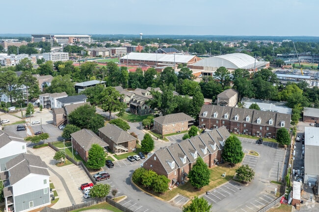 Photo - Old Row at Cloverdale