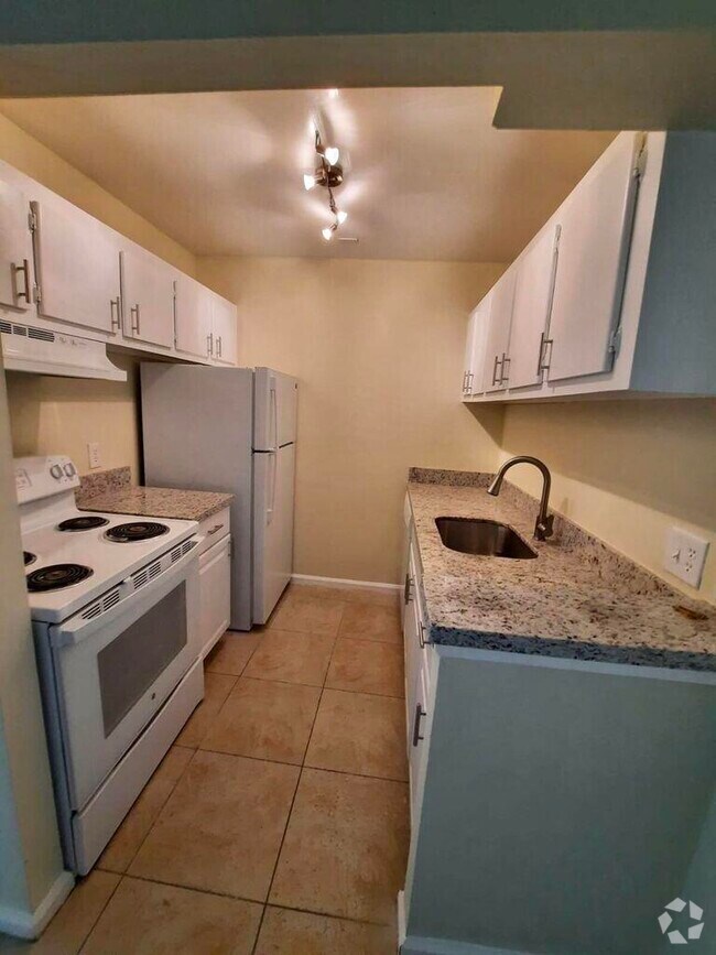 Building Photo - 1500 N Congress Ave Unit B29 Rental