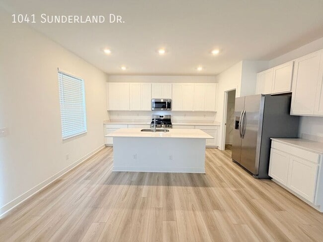 Photo - 1041 Sunderland Dr