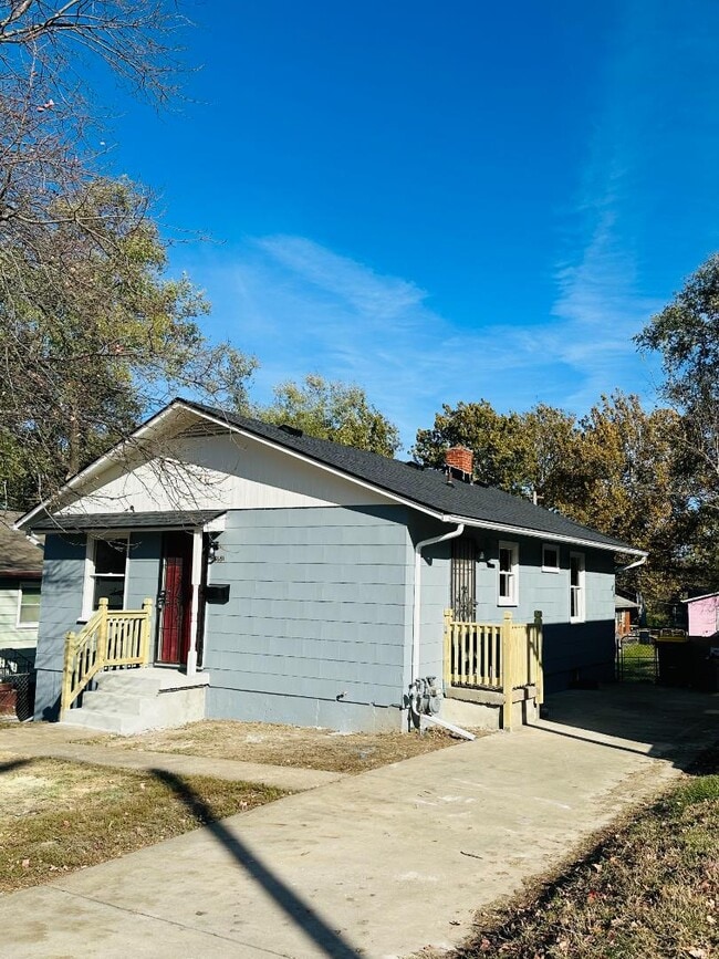 Photo - 4551 Lister Ave