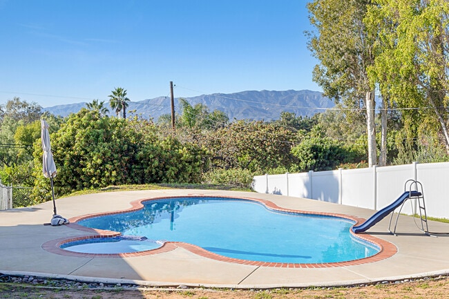 Building Photo - 1720 Via Entrada