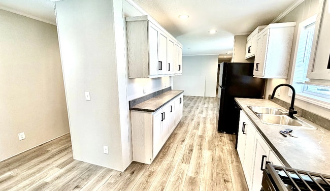 Photo - 25148 Au Lac Dr N