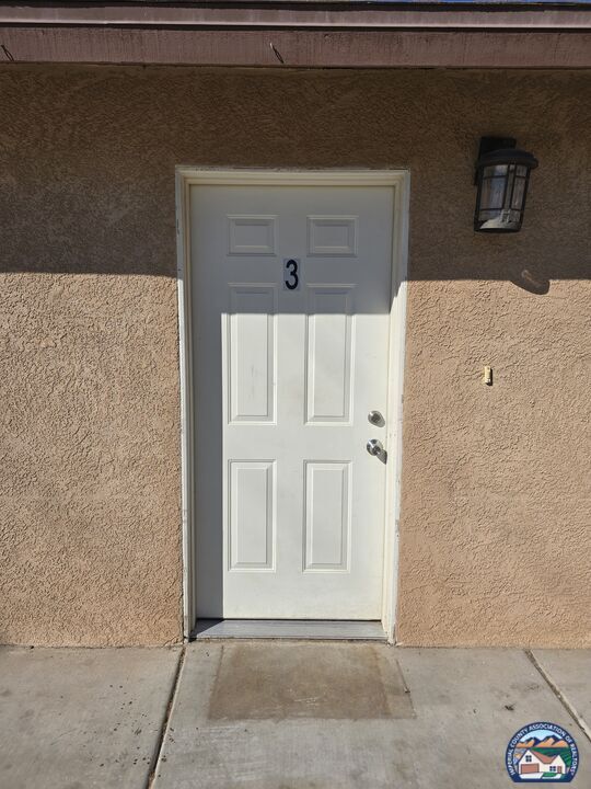 Photo - 942 E St Unidad 3