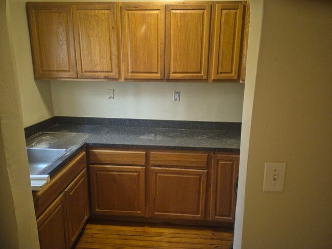 6 Park View St Unit 1