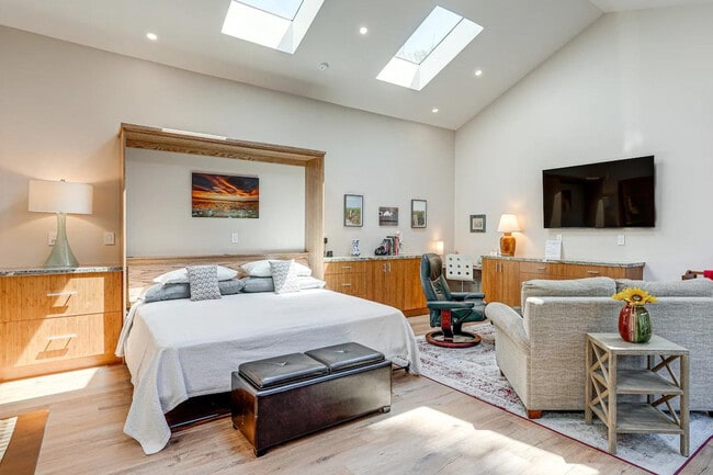 Photo - 2820 Van Buren St Unit ID1304974P