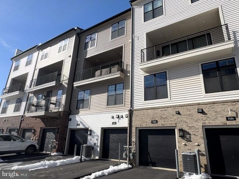 Photo - 7488 Backett Wood Ter