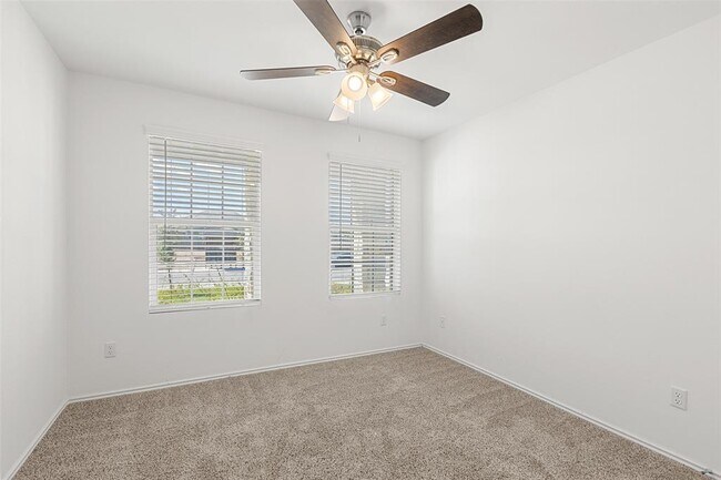 Photo - 155 Salt Springs Rd