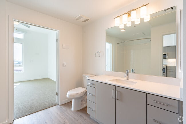 1BR, 1BA - 720SF
