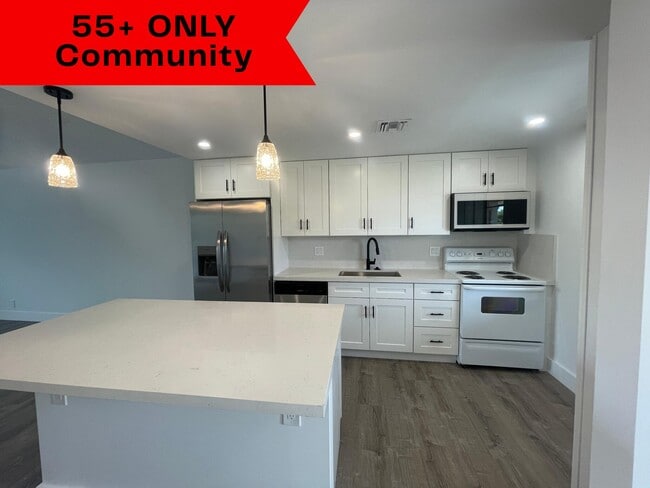 Building Photo - 1005 Country Club Dr Unit 403 Rental