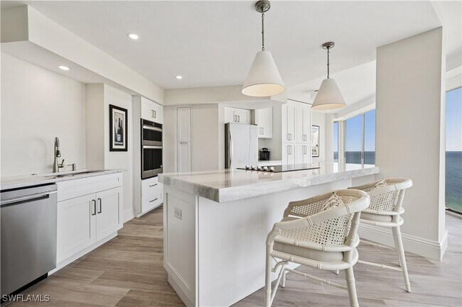 Photo - 4041 Gulf Shore Blvd N Unidad 1805