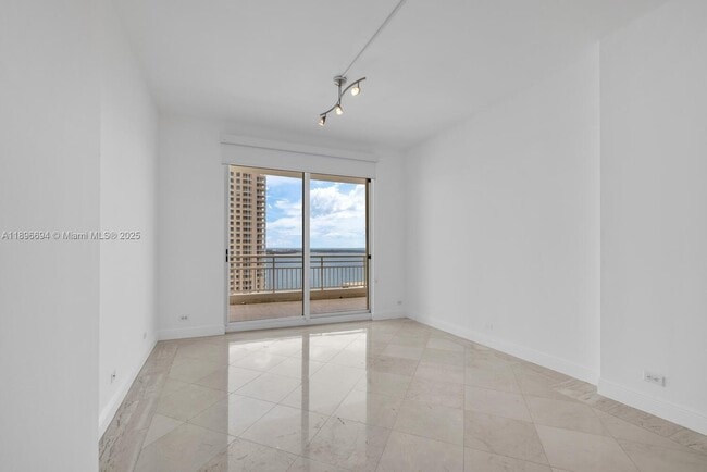 Photo - 888 Brickell Key Dr Unit 2607