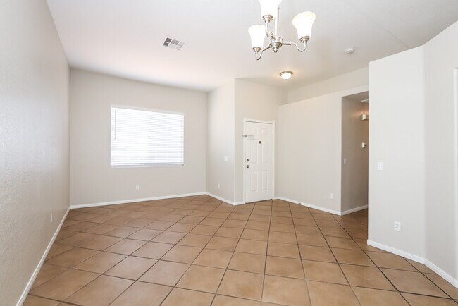 Photo - 2114 Heritage Ridge Ave