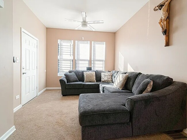 Photo - 1144 W 68th St Unidad 1