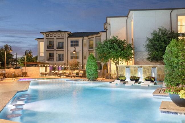 Photo - Domain at Midtown Park