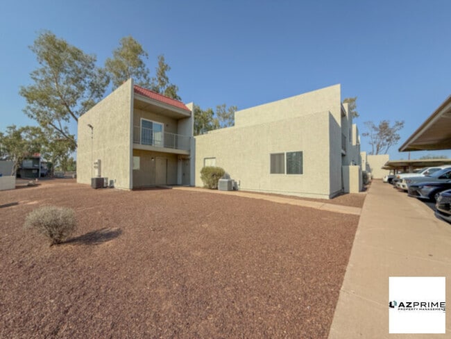 Building Photo - Experience the charm of this Inviting 1/1 ... Rental