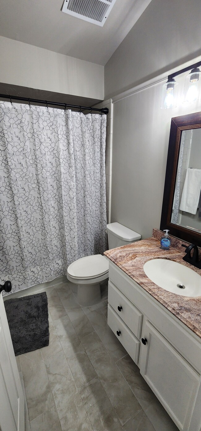 Photo - 1160 N Colonel Rd