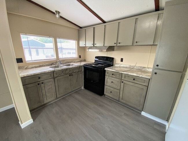 Photo - Affordable 2BR / 1BA in Sulphur, LA | Water, Trash & Lawn Care Included Unit 8