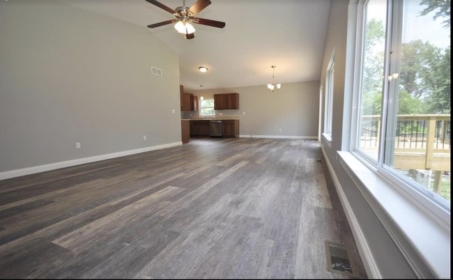 Photo - 252 Seminole St