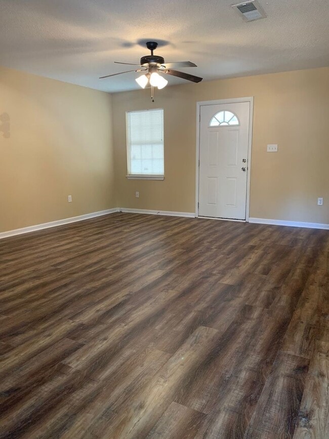 Photo - 131 Cherokee Cir