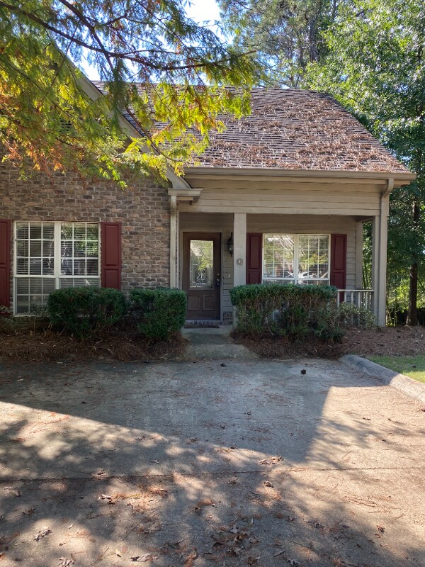 112 Windstone Dr